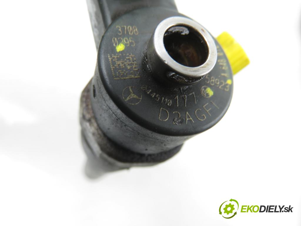 MERCEDES-BENZ KLASA C T-Model (S203) KOMBI 2005 90,00 C 200 CDI (203.207) 122 - OM 646.962 2148,00 vstřikovač 0445110177 ; 6480700287 (Vstřikovač paliva)