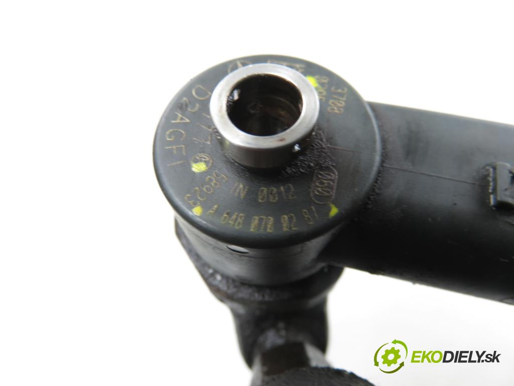 MERCEDES-BENZ KLASA C T-Model (S203) KOMBI 2005 90,00 C 200 CDI (203.207) 122 - OM 646.962 2148,00 vstřikovač 0445110177 ; 6480700287 (Vstřikovač paliva)