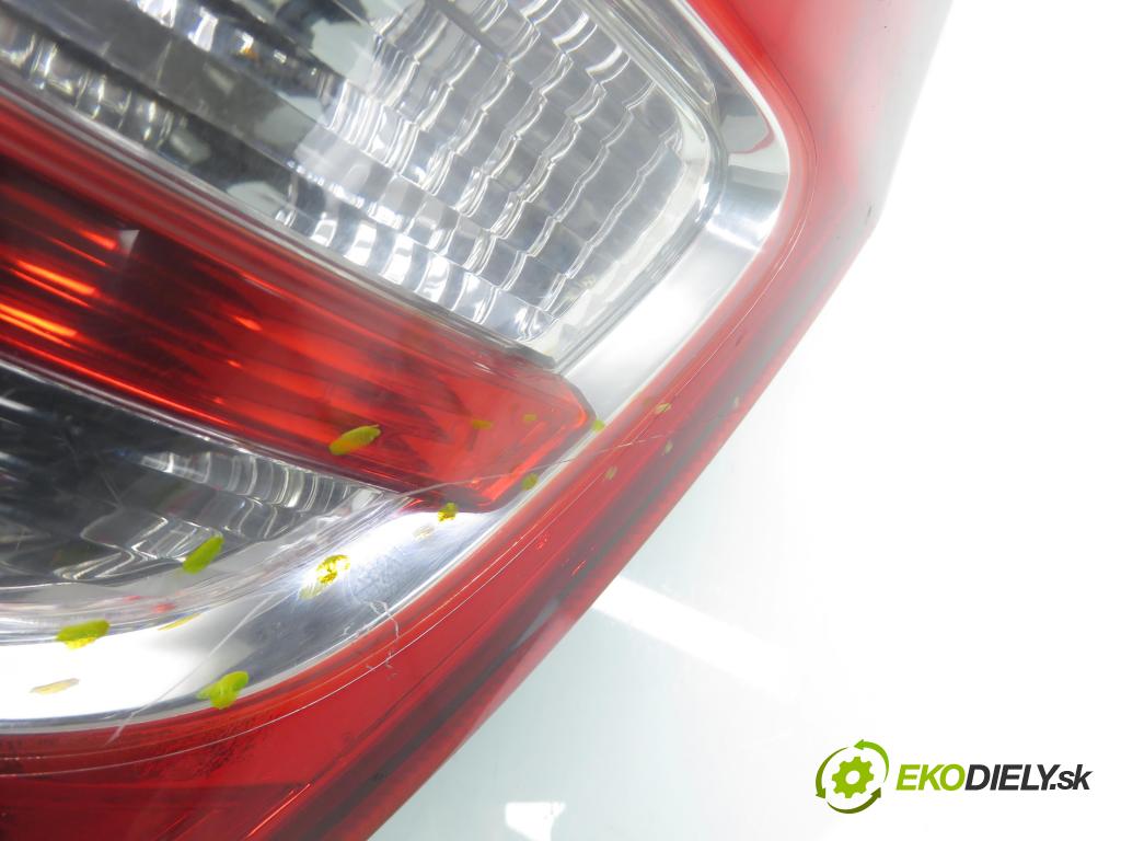 HYUNDAI i30 (FD) HB 2008 85,00 1.6 CRDi - D4FB 1582,00 Svetlo pravé zadné 924022L0