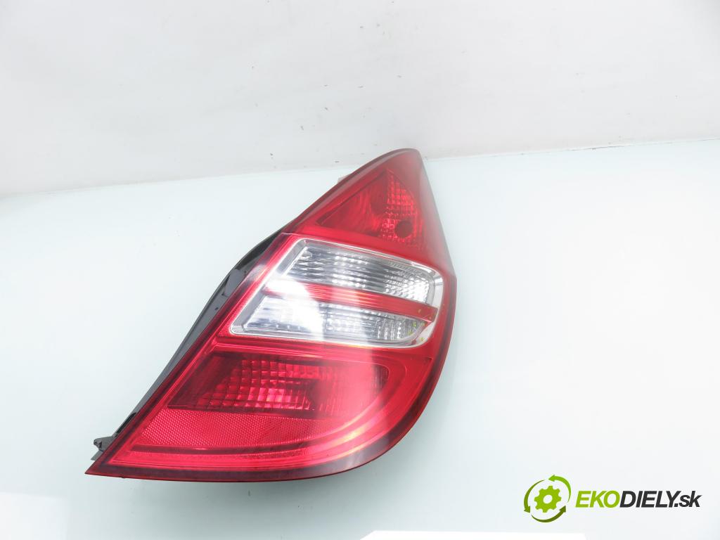 HYUNDAI i30 (FD) HB 2008 85,00 1.6 CRDi - D4FB 1582,00 Svetlo pravé zadné 924022L0