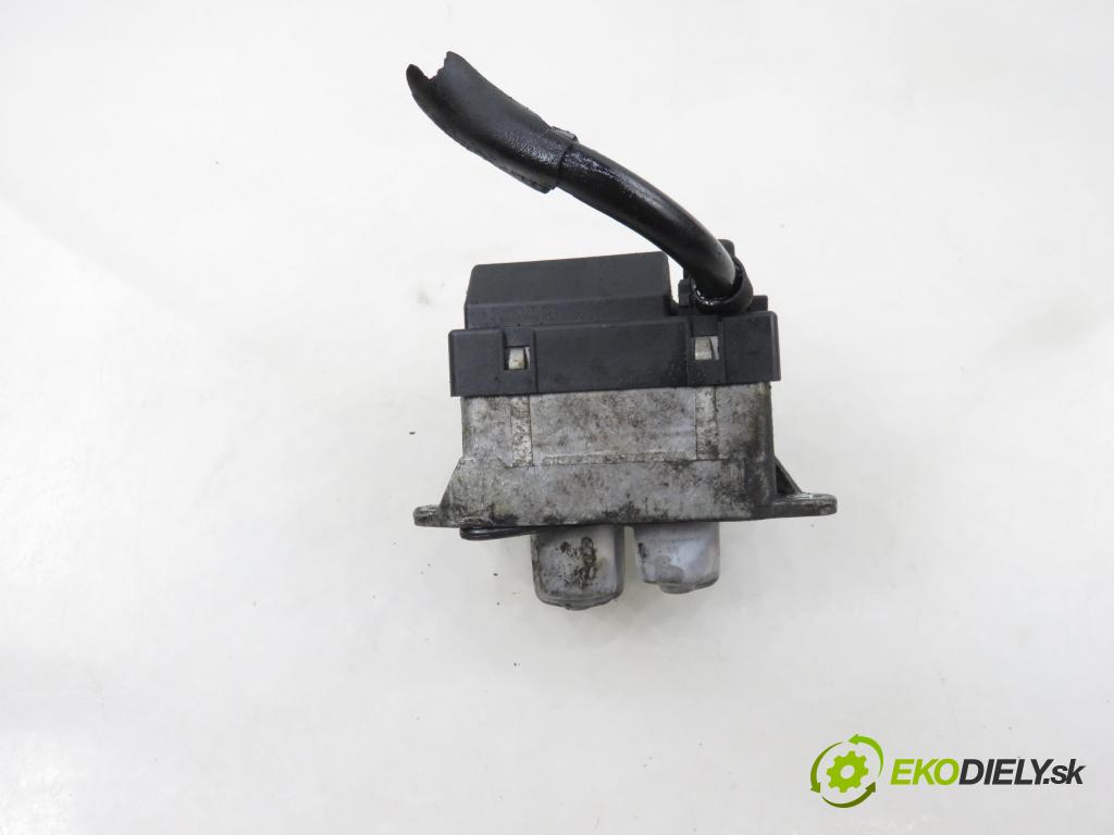 MERCEDES-BENZ KLASA C T-Model (S203) KOMBI 2005 90,00 C 200 CDI (203.207) 122 - OM 646.962 2148,00 vody 0001591904 (Ohrievanie, ventilácia)