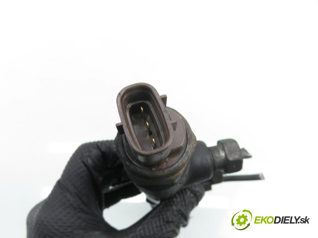 TOYOTA AVENSIS VERSO (_M2_) MINIVAN 2003 85,00 2.0 D (CLM20_) - 1CD-FTV 1995,00 lišta vstřikovací 8945812020 (Vstřikovací lišta)