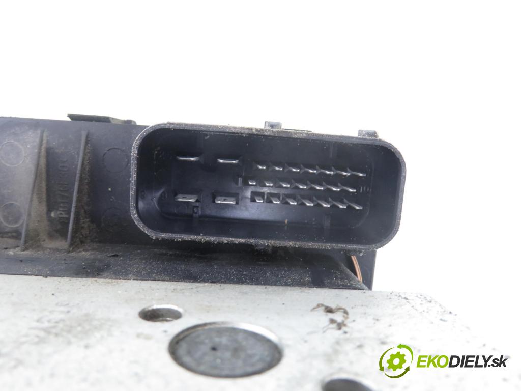 HYUNDAI SANTA FÉ I (SM) SUV 2004 127,00 2.7 V6 4x4 - G6BA 2656,00 Pumpa ABS 5890026150 ; 9566026500 (Pumpa ABS)