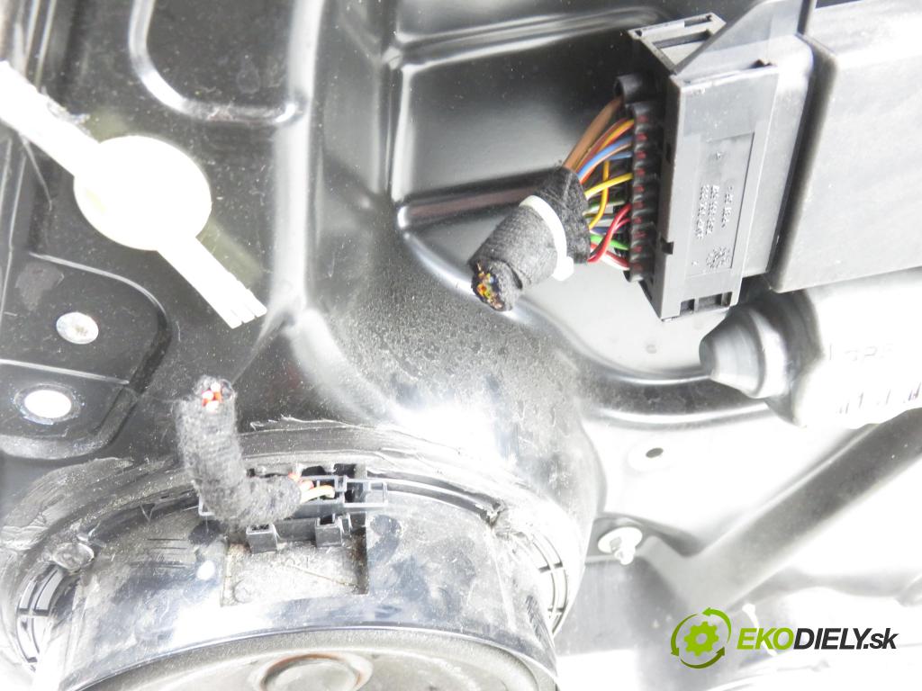 SEAT LEON (1M1) HB 2001 92,00 1.8 20V - AGN 1781,00 Mechanizmus okien 1C0959802C ; 1M2962415