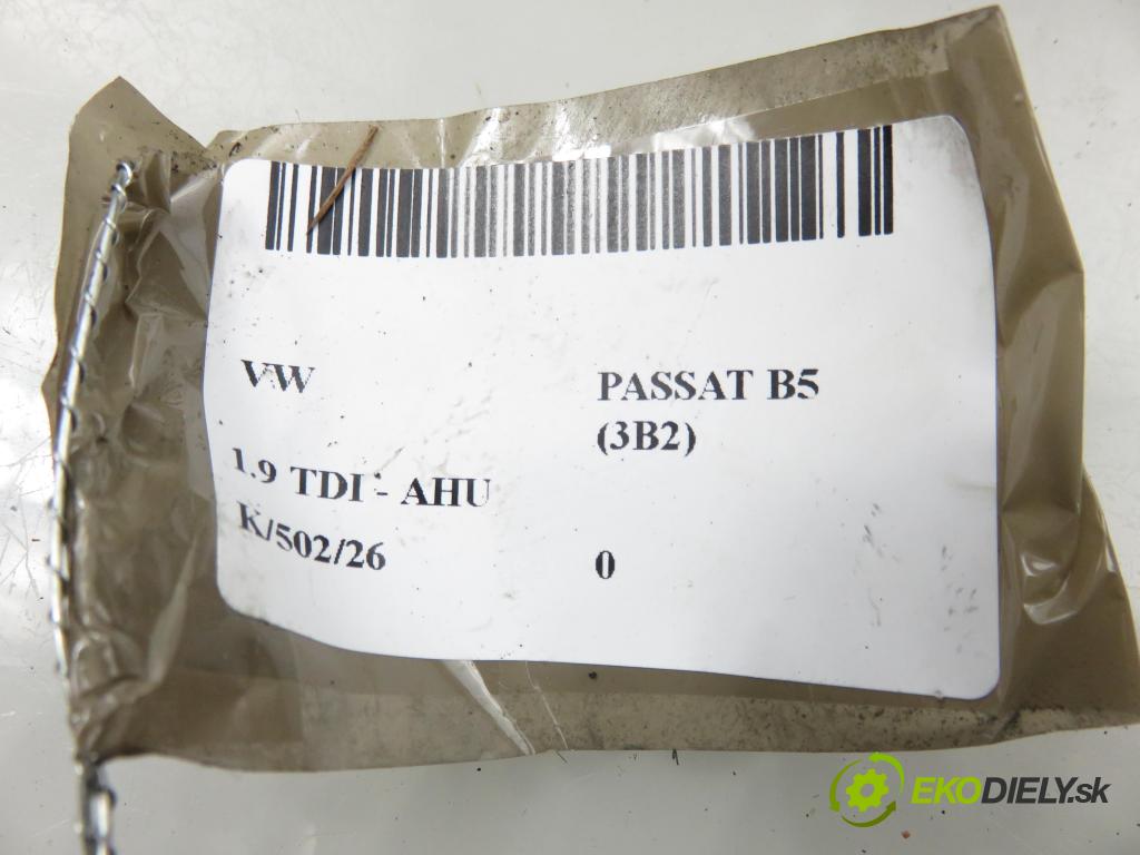 VW PASSAT B5 (3B2) SEDAN 1998 66,00 1.9 TDI 90 - AHU 1896,00 chladič vody