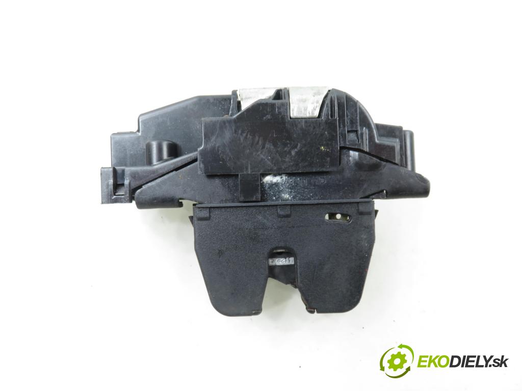 PEUGEOT 508 I (8D_) SEDAN 2012 103,00 2.0 HDi - RHF (DW10BTED4) 1997,00 zámok dverí kufor EL. 9671153580