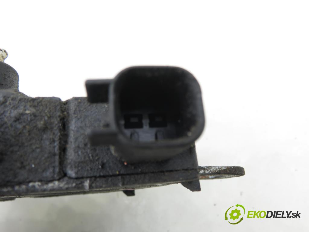 FORD FOCUS C-MAX (DM2) MINIVAN 2004 74,00 1.6 - HWDA 1596,00 zámok kapoty 3M5116700AB