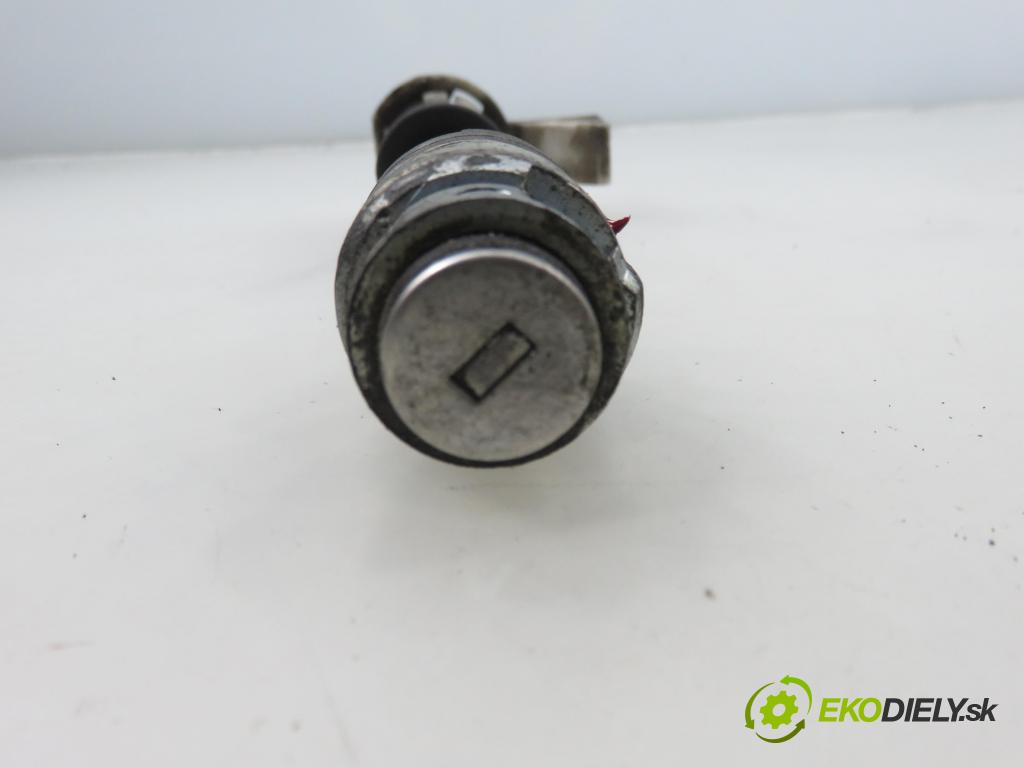 FORD FOCUS C-MAX (DM2) MINIVAN 2004 74,00 1.6 - HWDA 1596,00 zámok kapoty 3M5116700AB