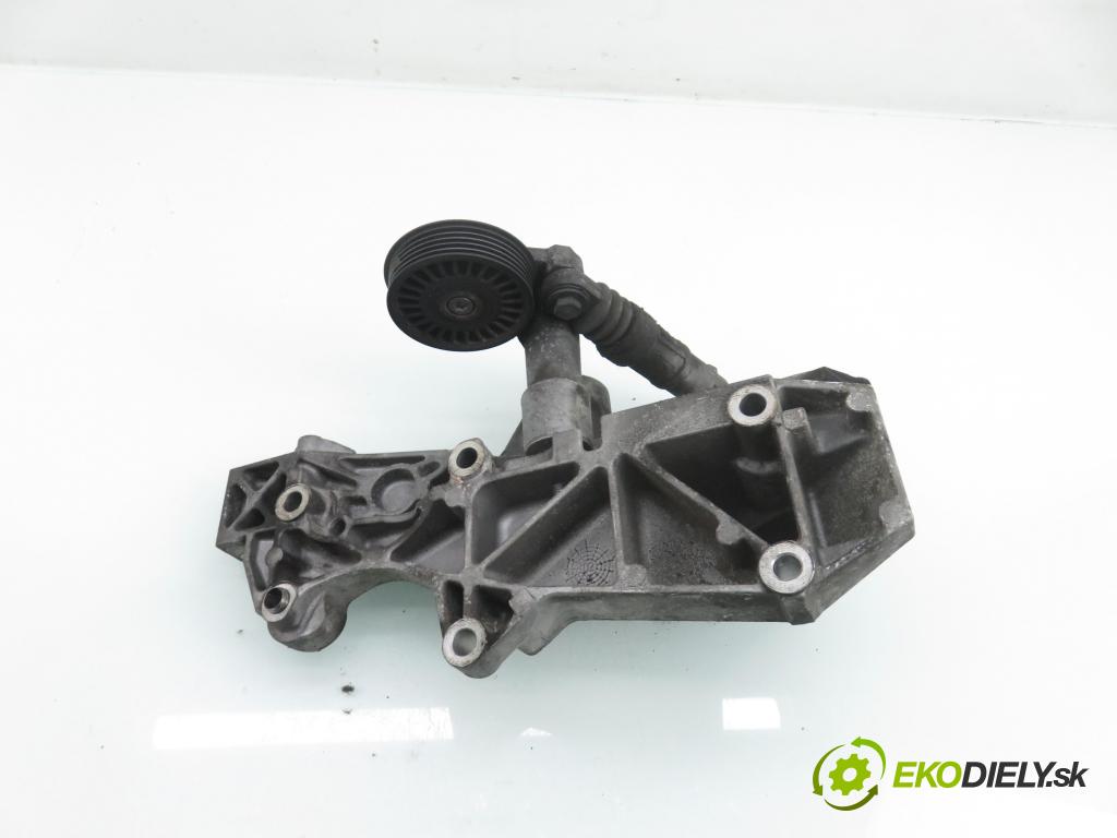 AUDI A4 (8E2, B6) SEDAN 2002 96,00 1.9 TDI PD 130 - AWX 1896,00 Uchytenie alternátora 038903143AE