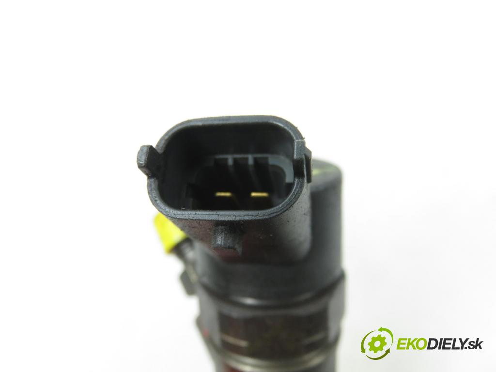 HYUNDAI ACCENT II (LC) LIFTBACK 2004 60,00 1.5 CRDi - D3EA 1493,00 vstrekovač 3380027900 ; 0445110126 (Vstrekovač paliva)