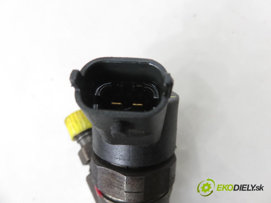 HYUNDAI ACCENT II (LC) LIFTBACK 2004 60,00 1.5 CRDi - D3EA 1493,00 vstrekovač 3380027900 ; 0445110126 (Vstrekovač paliva)