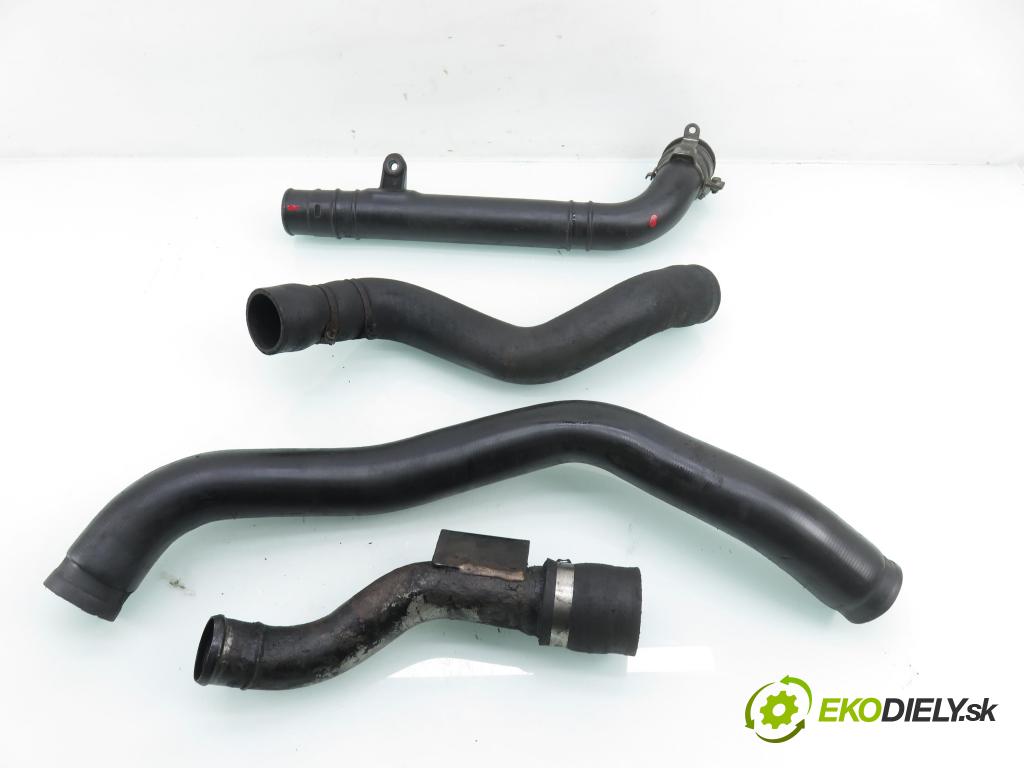 SUZUKI GRAND VITARA II (JT, TE, TD) SUV 2006 95,00 1.9 DDiS 129 4x4 - F9Q 264 1870,00 Rúra intercoolera turba