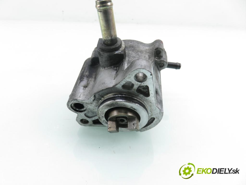 TOYOTA AVENSIS VERSO (_M2_) MINIVAN 2003 85,00 2.0 D (CLM20_) - 1CD-FTV 1995,00 Pumpa vákuová