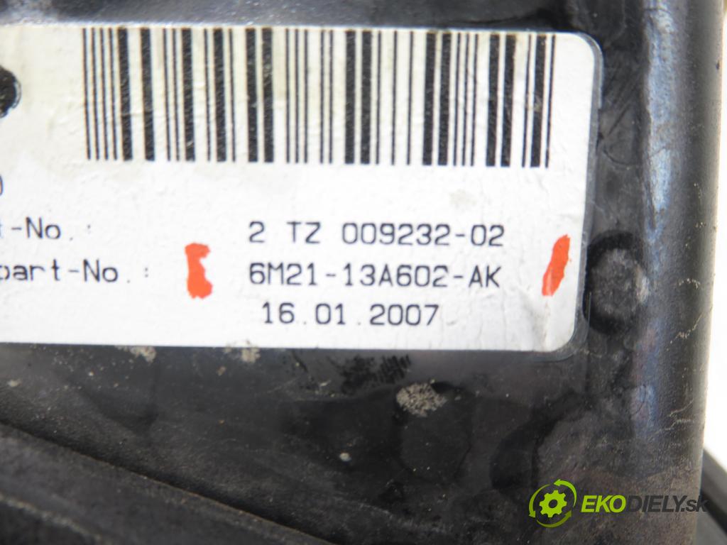 FORD S-MAX (WA6) MINIVAN 2007 92,00 1.8 TDCi 125 - QYWA 1753,00 světlo pravé zadní kufr 6M2113A602AK