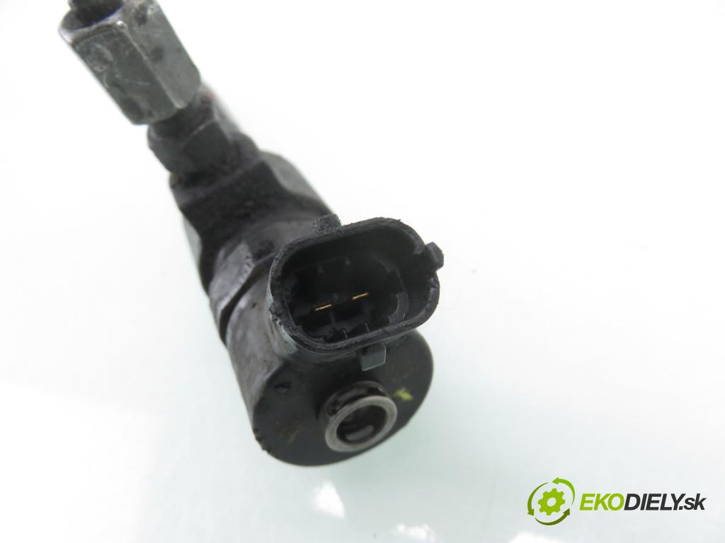 OPEL ZAFIRA B (A05) MINIVAN 2005 88,00 1.9 CDTI 8V 120 - Z 19 DT 1910,00 vstrekovač 0445110165 (Vstrekovač paliva)