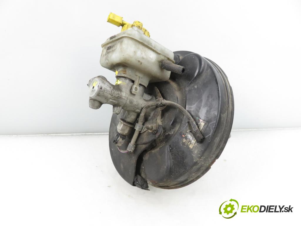 AUDI A3 (8L1) HB 2001 75,00 1.6 - AVU 1595,00 Posilovač 1J1614105R ; 03786206044 (Servočerpadlo)