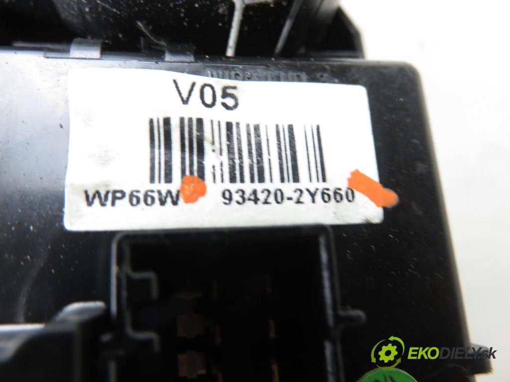 HYUNDAI i40 CW (VF) KOMBI 2012 100,00 1.7 CRDi 136 - D4FD 1685,00 PAKA/ŘAZENÍ/SADA: 934202Y660 ; 3753MA2211