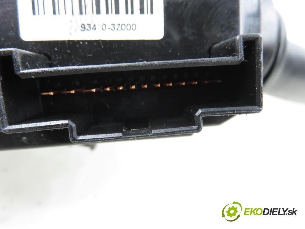 HYUNDAI i40 CW (VF) KOMBI 2012 100,00 1.7 CRDi 136 - D4FD 1685,00 PAKA/ŘAZENÍ/SADA: 934202Y660 ; 3753MA2211