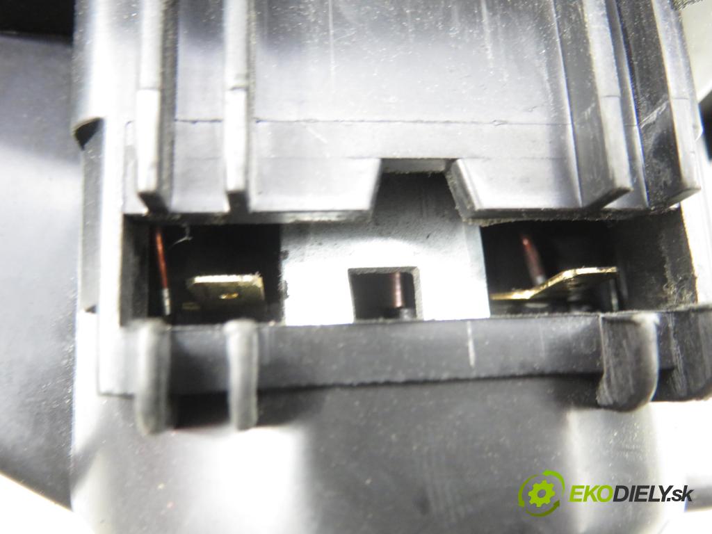 PEUGEOT PARTNER Skrzynia (5_, G_) FURGON 2005 51,00 1.9 D - WJY (DW8B) 1868,00 Ventilátor vetráku 7790028