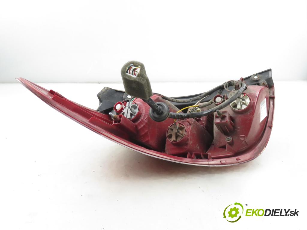 HYUNDAI i20 (PB, PBT) HB 2009 57,00 1.2 - G4LA 1248,00 Svetlo pravé zadné 924021J000