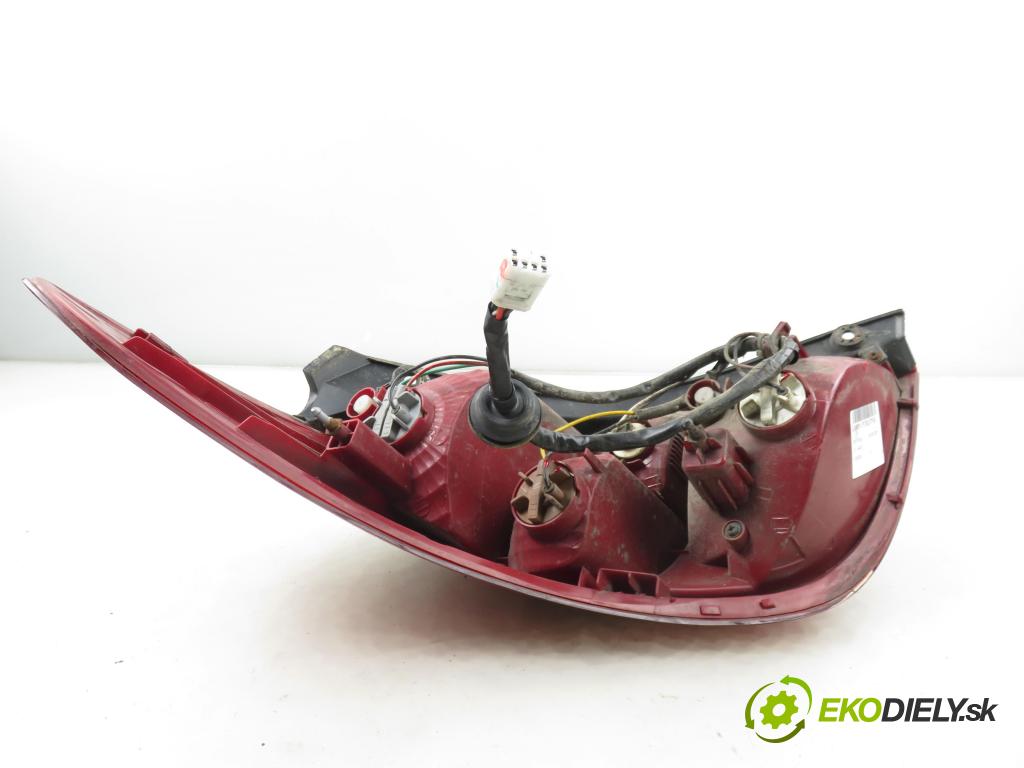 HYUNDAI i20 (PB, PBT) HB 2009 57,00 1.2 - G4LA 1248,00 Svetlo pravé zadné 924021J000