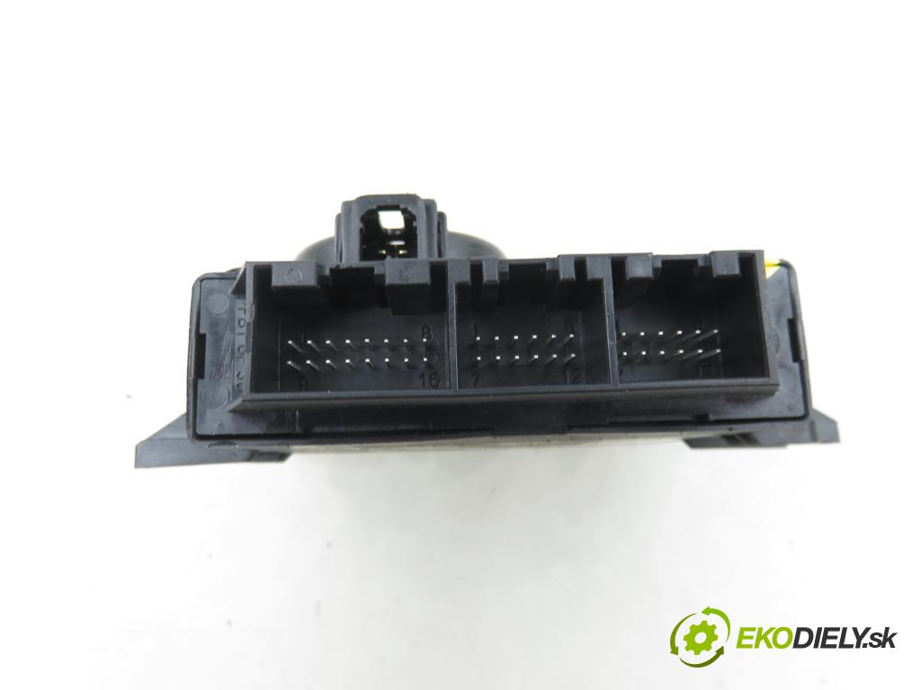 FORD S-MAX (WA6) MINIVAN 2007 92,00 1.8 TDCi 125 - QYWA 1753,00 MODUL 7G9215T850AA