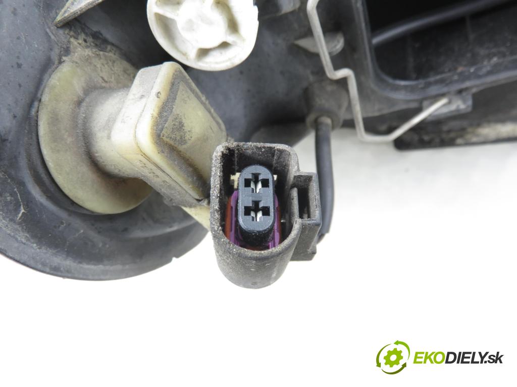 SEAT LEON (1M1) HB 2001 92,00 1.8 20V - AGN 1781,00 Svetlo LP 1M1941001D