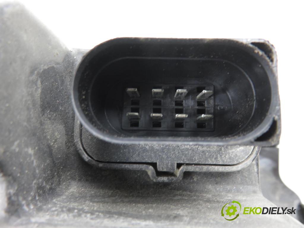 SEAT LEON (1M1) HB 2001 92,00 1.8 20V - AGN 1781,00 Svetlo LP 1M1941001D