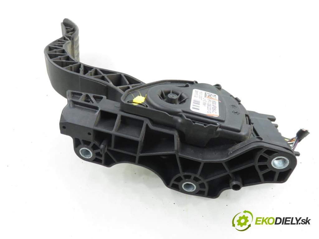 FORD S-MAX (WA6) MINIVAN 2007 92,00 1.8 TDCi 125 - QYWA 1753,00 Potenciometer plynu 6G929F836JC ; 6PV00922010 (Potenciometer plynového pedálu)