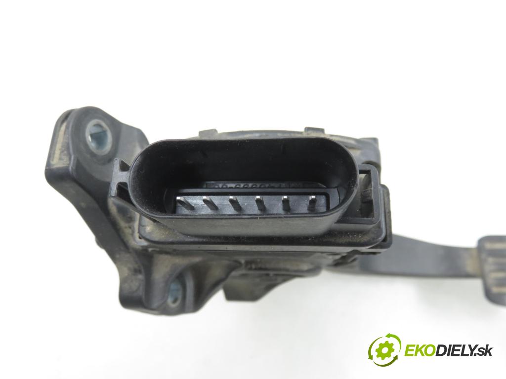 FORD S-MAX (WA6) MINIVAN 2007 92,00 1.8 TDCi 125 - QYWA 1753,00 Potenciometer plynu 6G929F836JC ; 6PV00922010 (Potenciometer plynového pedálu)
