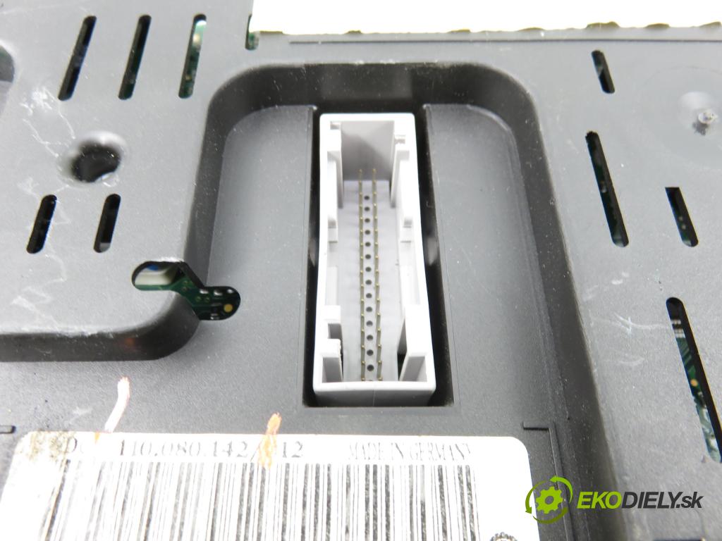 AUDI A3 (8L1) HB 2001 75,00 1.6 - AVU 1595,00 Prístrojovka elektrický 110080142