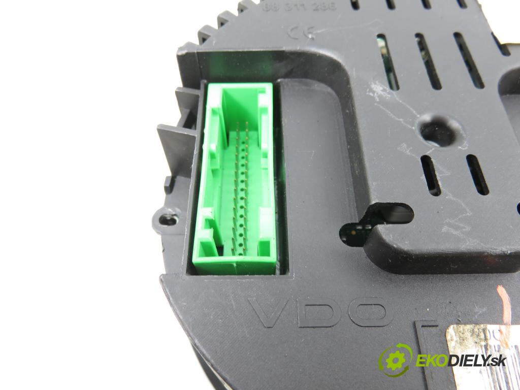 AUDI A3 (8L1) HB 2001 75,00 1.6 - AVU 1595,00 Prístrojovka elektrický 110080142