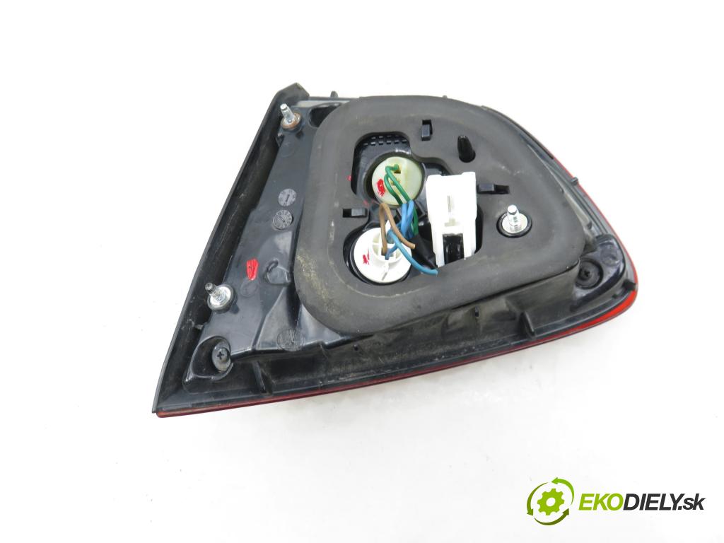 KIA RIO III (UB) HB 2012 55,00 1.1 CRDi - D3FA 1120,00 Svetlo ľavé zadné kufor 924031W2