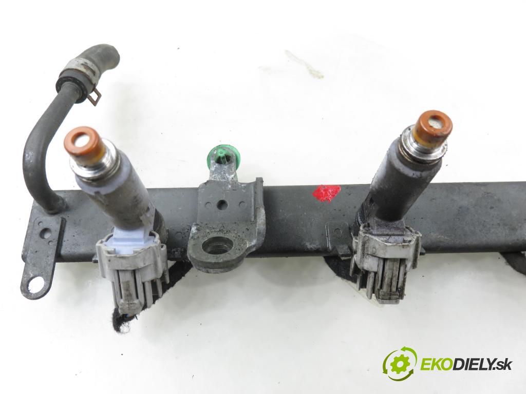 SUZUKI IGNIS (FH) HB 2002 61,00 1.3 (HV51, HX51, RG413) - M13A 1328,00 Lišta vstrekovacia  (Vstrekovacia lišta)