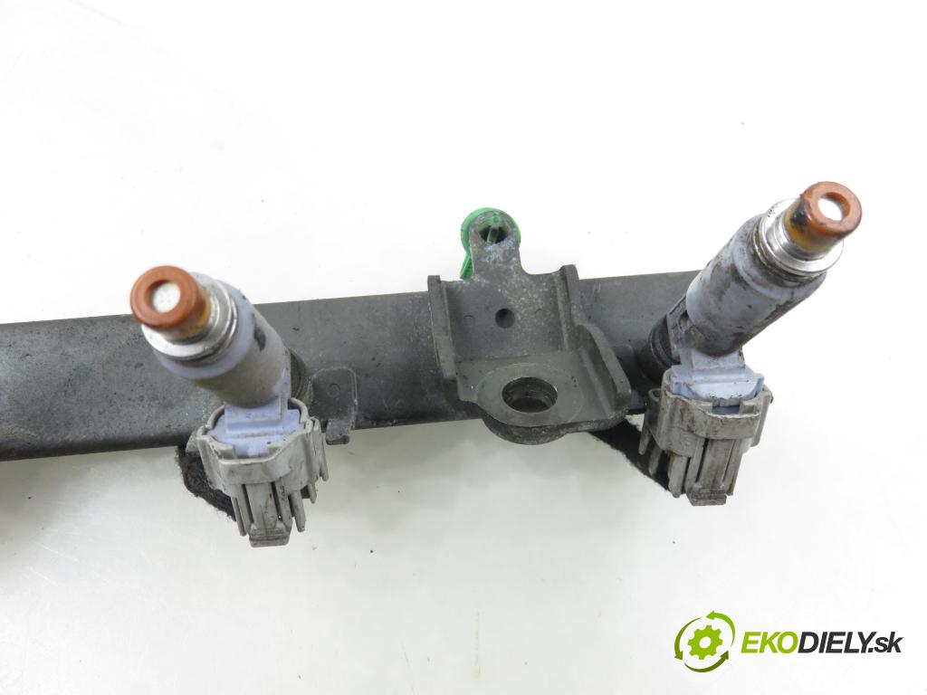 SUZUKI IGNIS (FH) HB 2002 61,00 1.3 (HV51, HX51, RG413) - M13A 1328,00 Lišta vstrekovacia  (Vstrekovacia lišta)