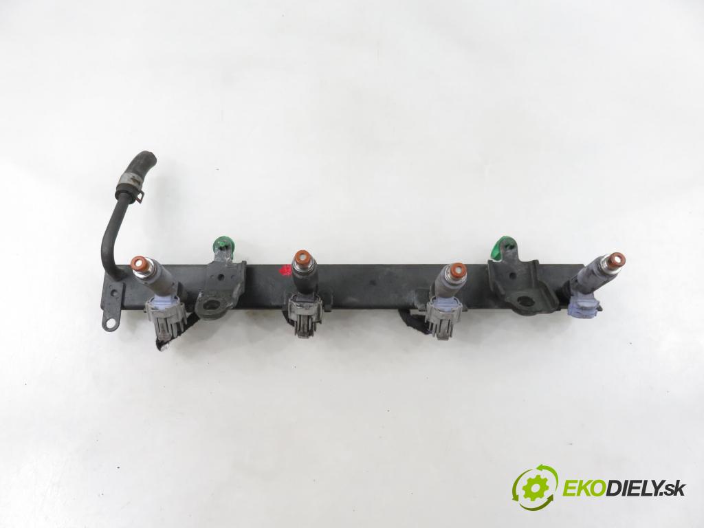 SUZUKI IGNIS (FH) HB 2002 61,00 1.3 (HV51, HX51, RG413) - M13A 1328,00 Lišta vstrekovacia  (Vstrekovacia lišta)