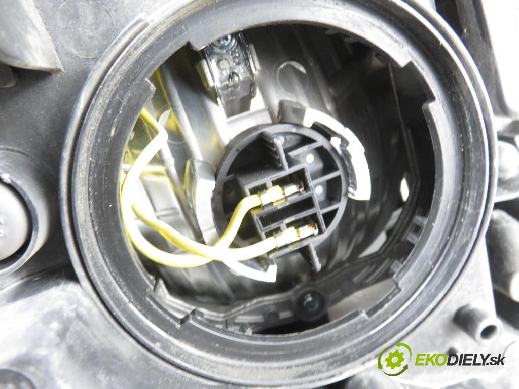 KIA RIO III (UB) HB 2012 55,00 1.1 CRDi - D3FA 1120,00 Svetlo PP 921021WXXX