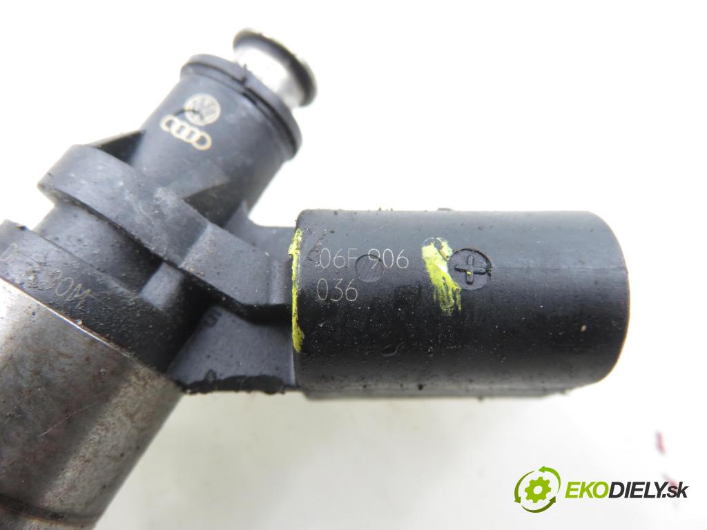 VW PASSAT B6 (3C2) SEDAN 2005 110,00 2.0 FSI - BLR 1984,00 vstrekovač 0261500014 ; 06F906036 (Vstrekovač paliva)