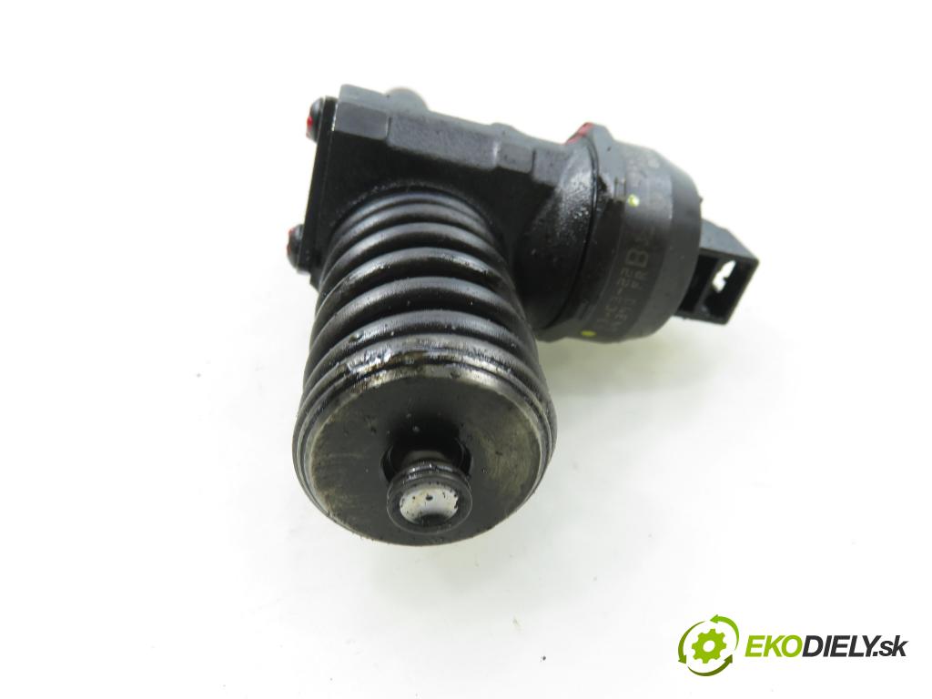 SKODA FABIA I Combi (6Y5) KOMBI 2003 74,00 1.9 TDI - ATD 1896,00 vstříkovač 038130073AJ ; 0414720037 (Vstřikovač paliva)
