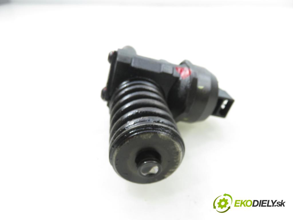 AUDI A4 (8E2, B6) SEDAN 2002 96,00 1.9 TDI PD 130 - AWX 1896,00 vstříkovač 038130073AR ; 0414720214 (Vstřikovač paliva)