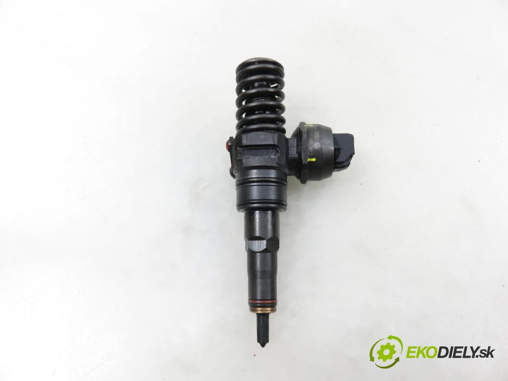 SKODA FABIA I Combi (6Y5) KOMBI 2003 74,00 1.9 TDI - ATD 1896,00 Vstrekovač 038130073AJ ; 0414720037 (Vstrekovač paliva)