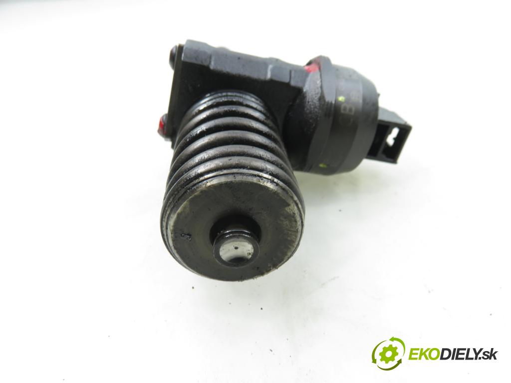 AUDI A4 (8E2, B6) SEDAN 2002 96,00 1.9 TDI PD 130 - AWX 1896,00 vstříkovač 038130073AR ; 0414720214 (Vstřikovač paliva)