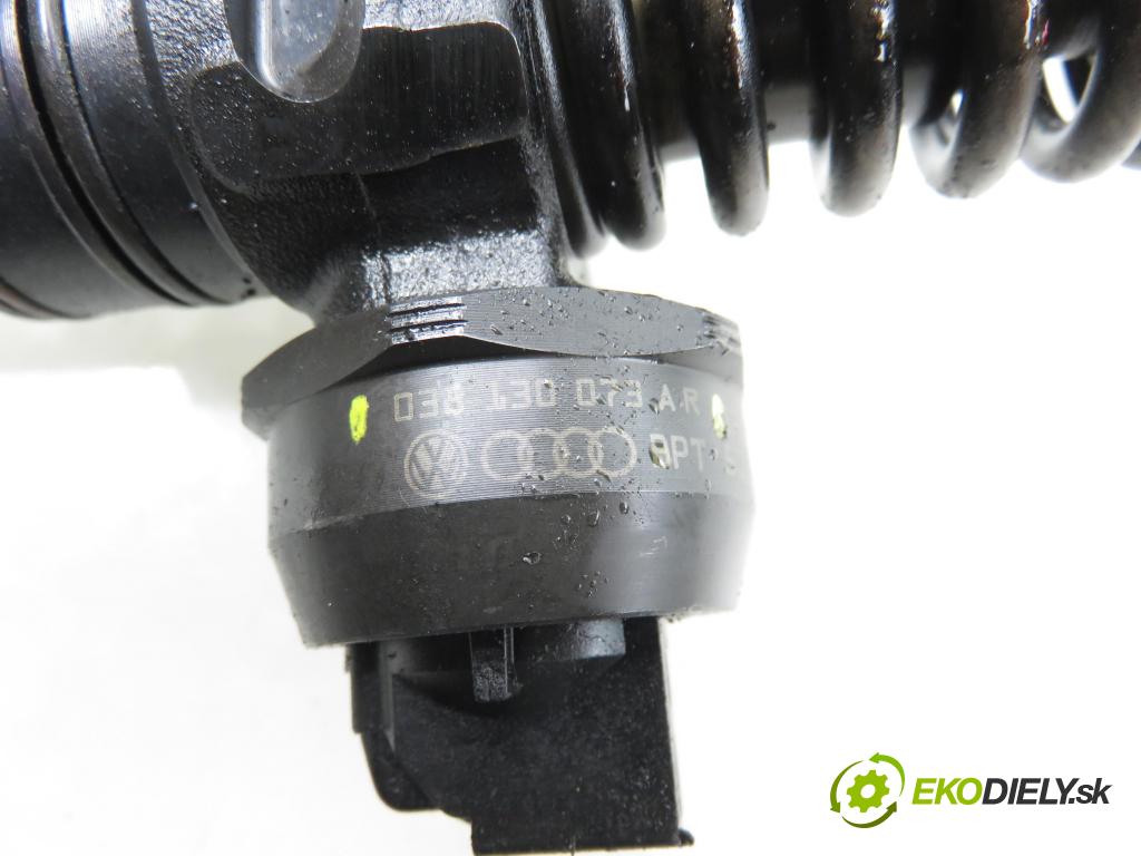 AUDI A4 (8E2, B6) SEDAN 2002 96,00 1.9 TDI PD 130 - AWX 1896,00 vstříkovač 038130073AR ; 0414720214 (Vstřikovač paliva)