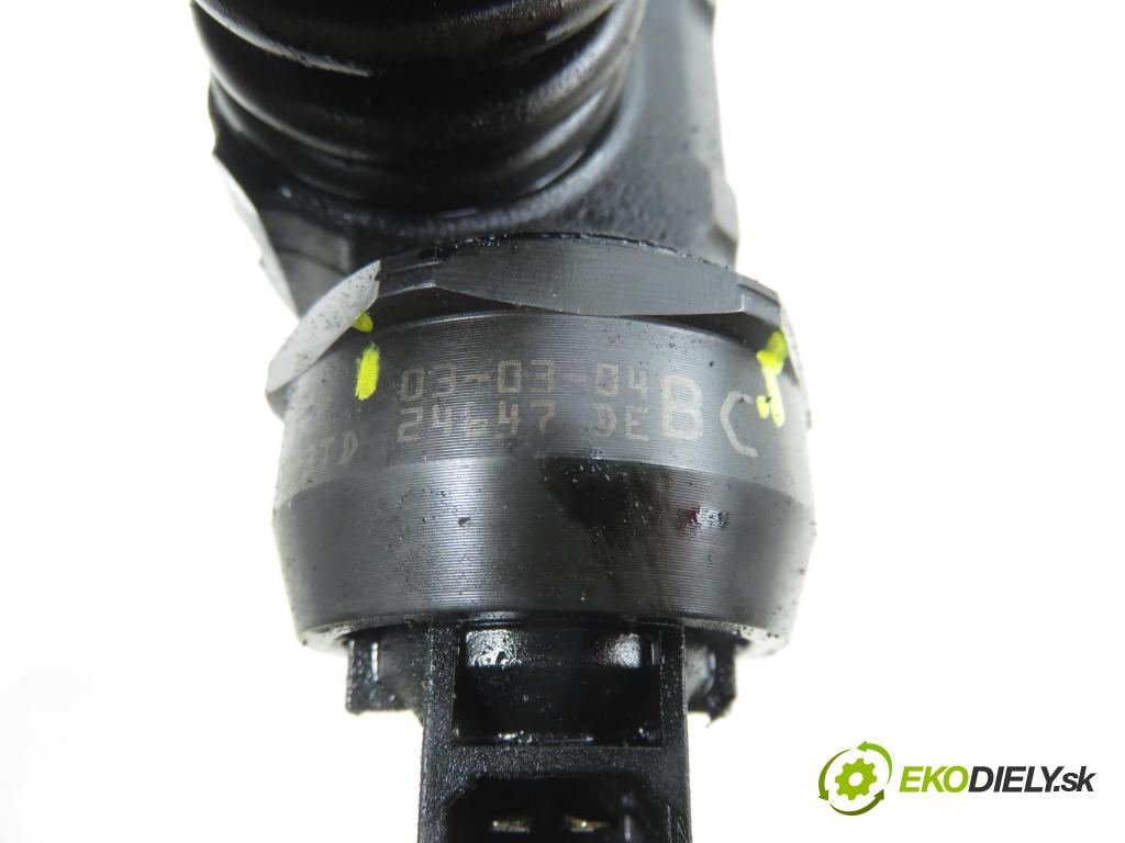 SEAT IBIZA III (6L1) HB 2003 74,00 1.9 TDI - ATD 1896,00 vstříkovač 038130073AJ ; 0414720037 (Vstřikovač paliva)