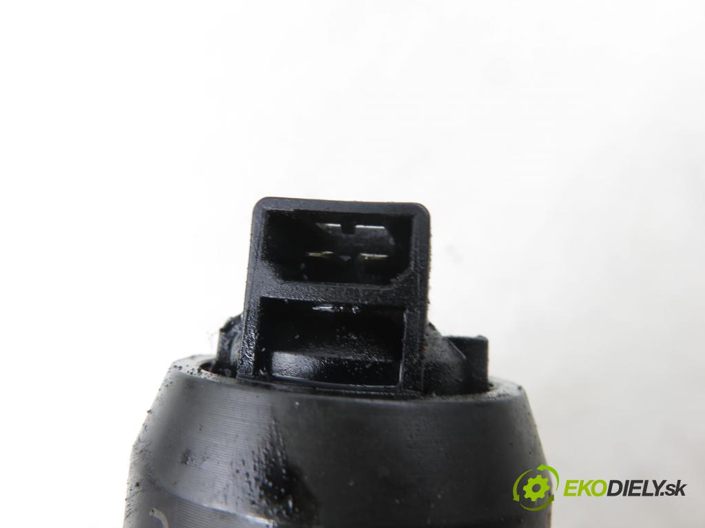 SEAT IBIZA III (6L1) HB 2003 74,00 1.9 TDI - ATD 1896,00 vstříkovač 038130073AJ ; 0414720037 (Vstřikovač paliva)