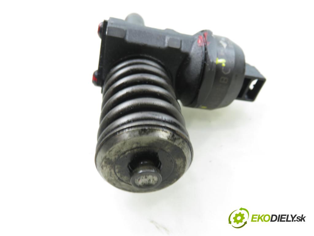 SEAT IBIZA III (6L1) HB 2003 74,00 1.9 TDI - ATD 1896,00 vstříkovač 038130073AJ ; 0414720037 (Vstřikovač paliva)