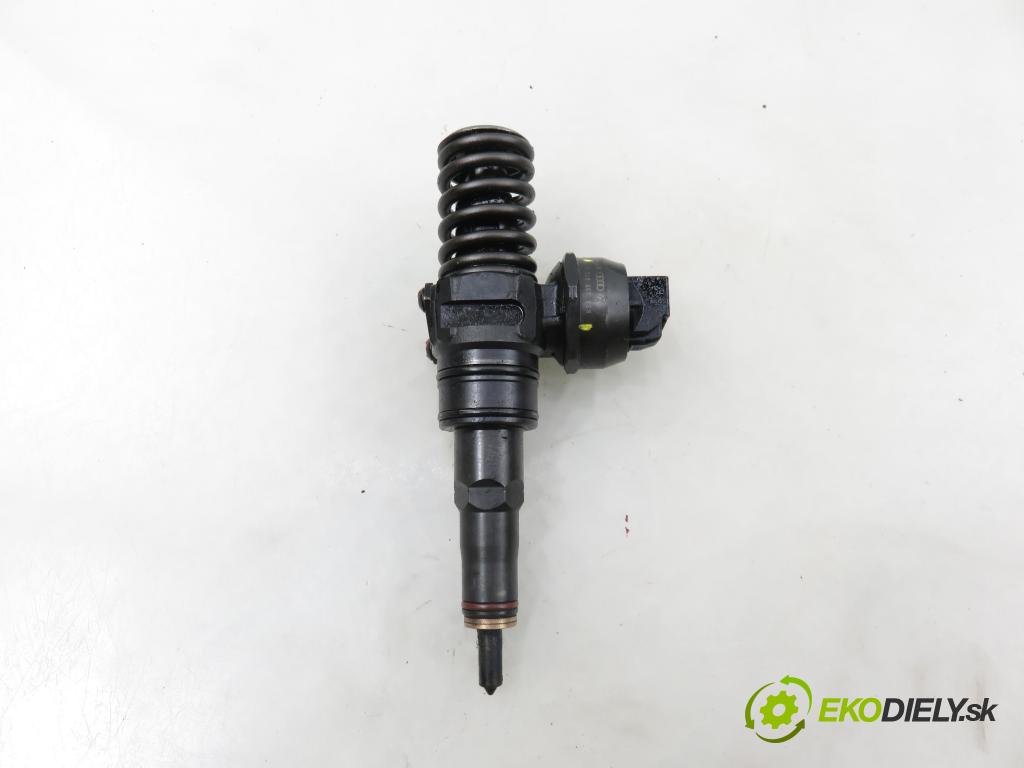 SEAT IBIZA III (6L1) HB 2003 74,00 1.9 TDI - ATD 1896,00 Vstrekovač 038130073AJ ; 0414720037 (Vstrekovač paliva)