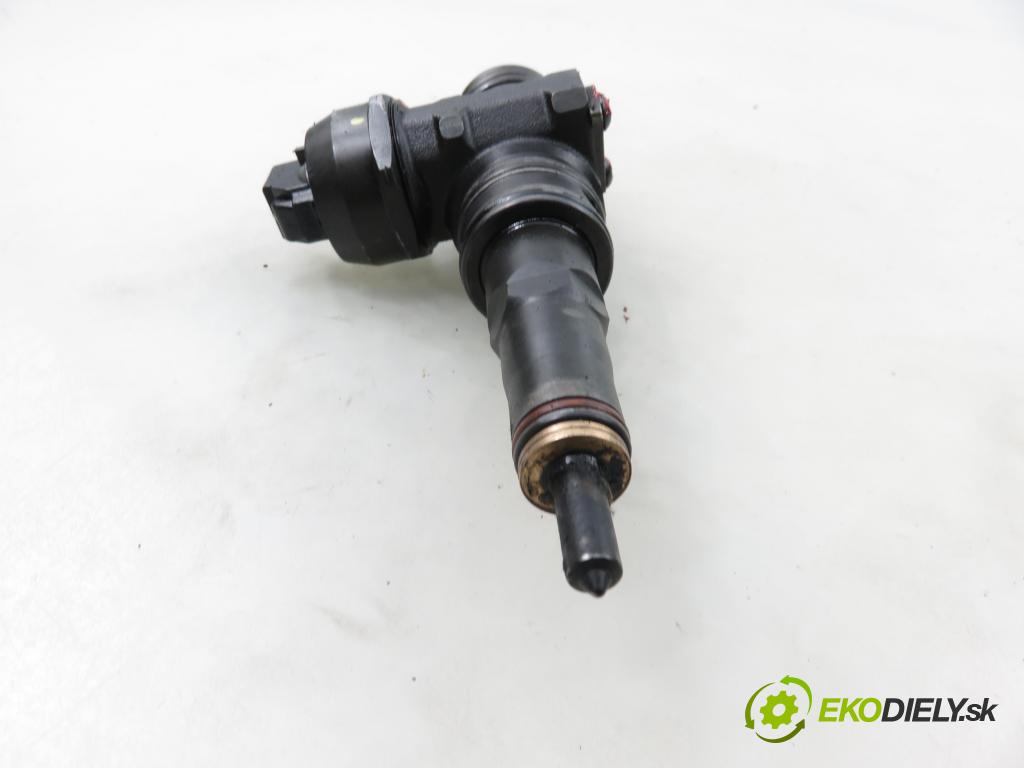 SEAT IBIZA III (6L1) HB 2003 74,00 1.9 TDI - ATD 1896,00 vstříkovač 038130073AJ ; 0414720037 (Vstřikovač paliva)