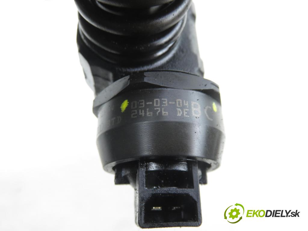 SEAT IBIZA III (6L1) HB 2003 74,00 1.9 TDI - ATD 1896,00 vstříkovač 038130073AJ ; 0414720037 (Vstřikovač paliva)