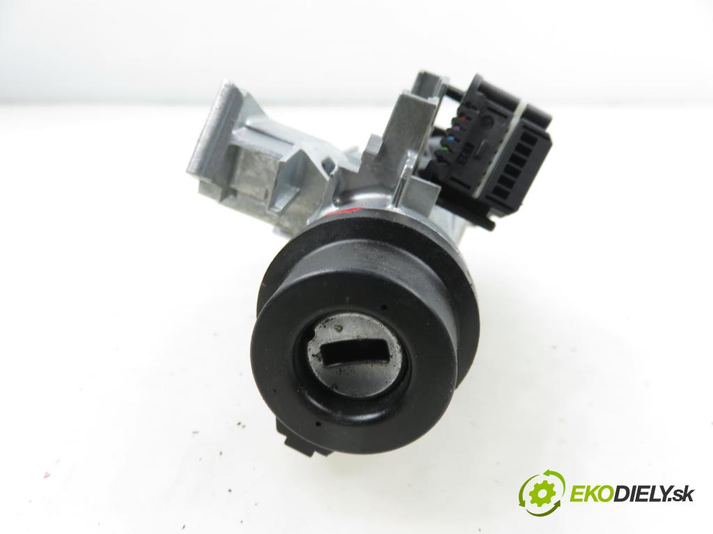 VW TIGUAN (5N_) SUV 2008 103,00 2.0 TDI 4motion - CBAB 1968,00 spinačka / zámky 1K0905851B